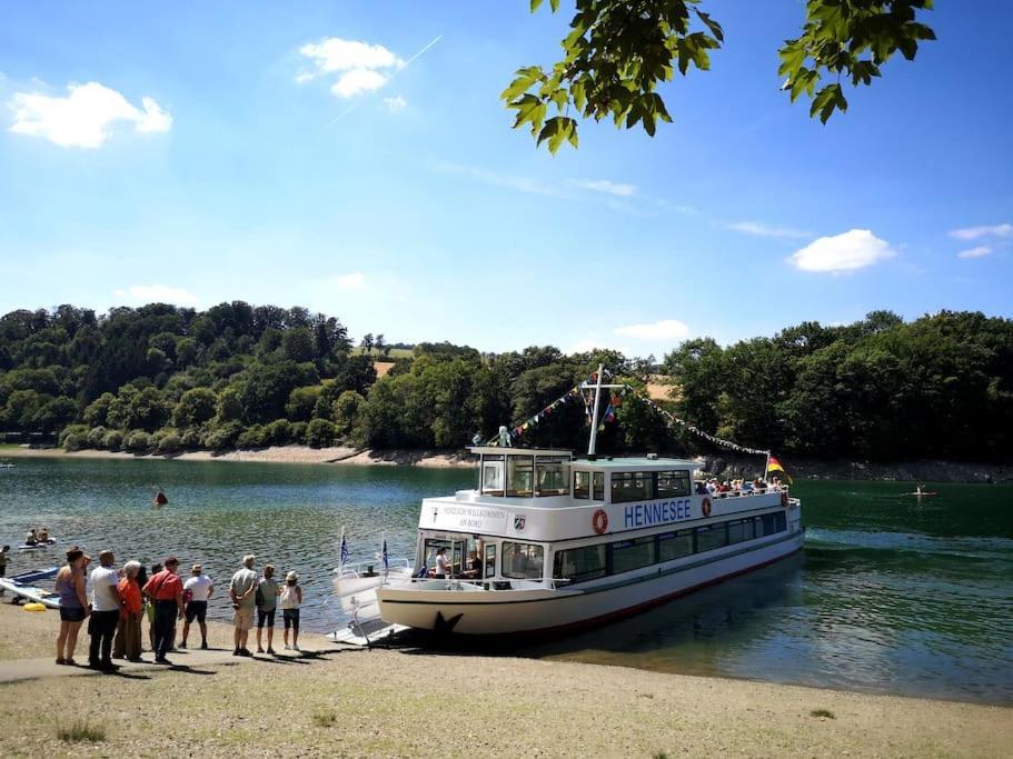 Ferienhaus Lena Im Sauerland Direkt Am Hennesee Meschede Exterior foto