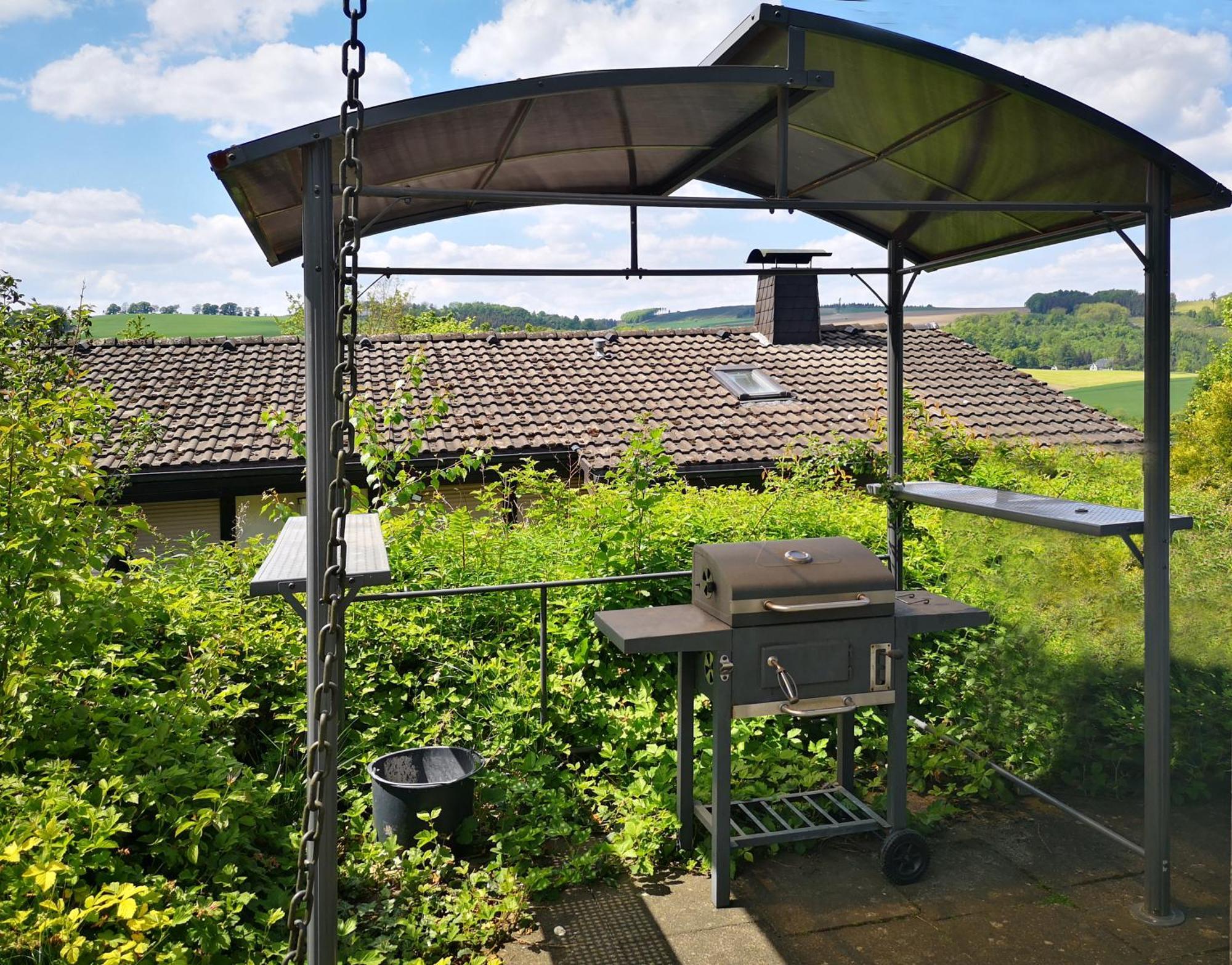 Ferienhaus Lena Im Sauerland Direkt Am Hennesee Meschede Exterior foto